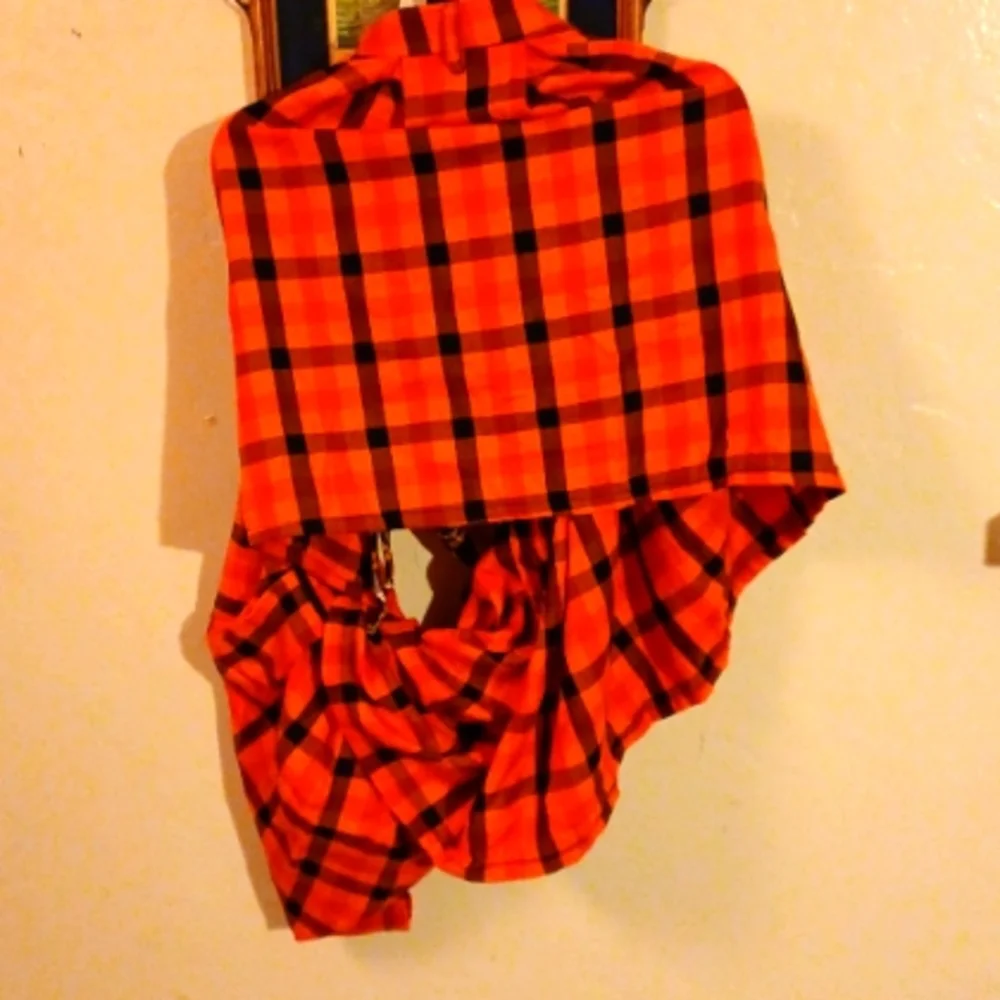 Hot Topic - Picture 1 of 1